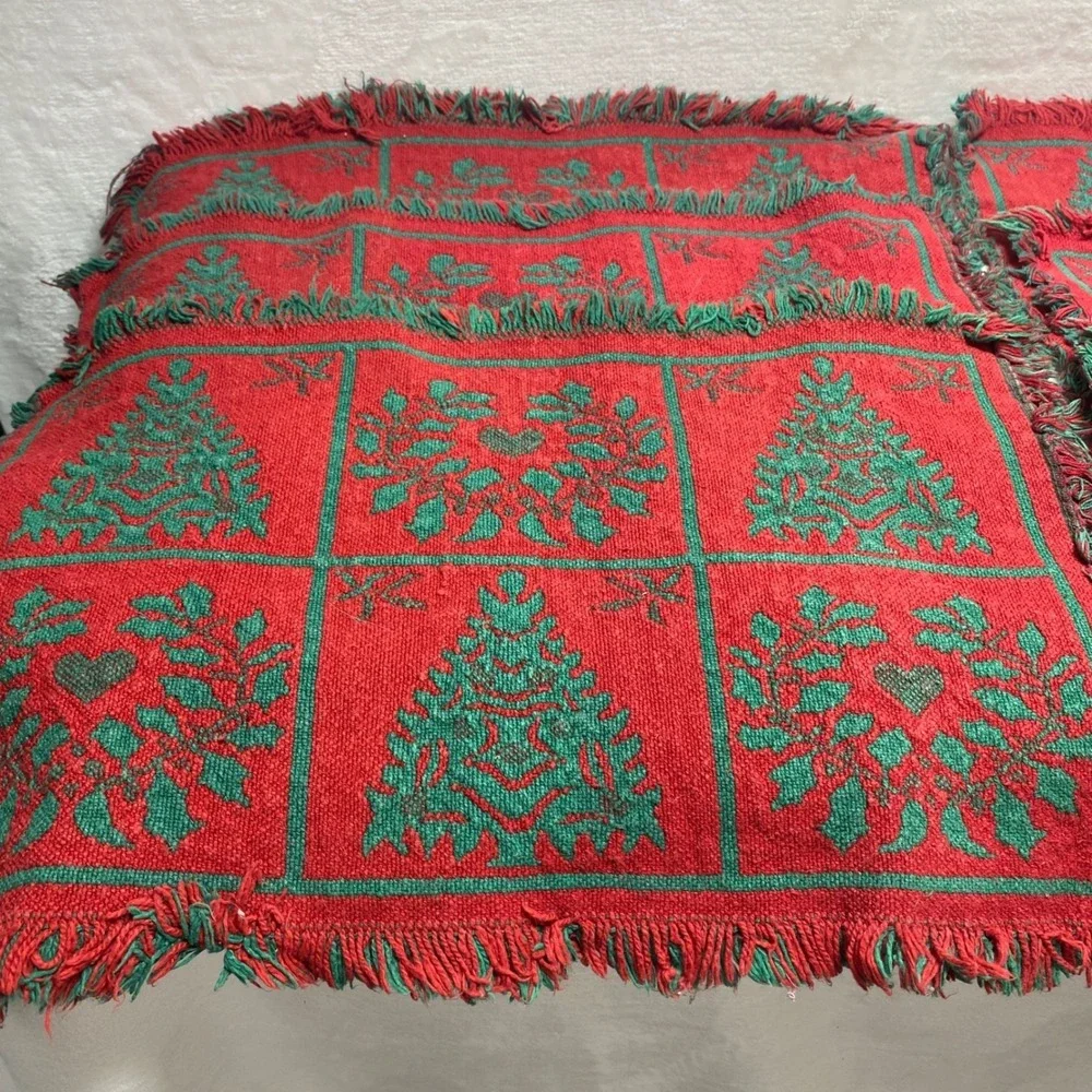 Set of 6‎ Red Green Tapestry Christmas Placemats Fringed Edges Reversible